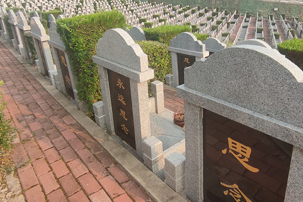 沈阳墓地壁葬价格大约是多少？购买后都有什么服务？