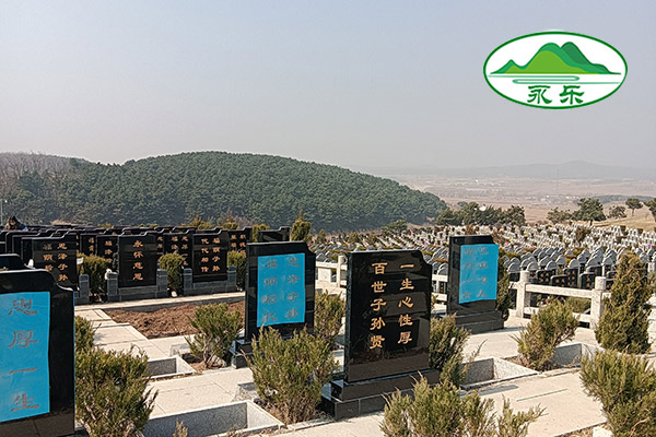 沈阳墓地草坪葬：环保与简约的现代殡葬方式！