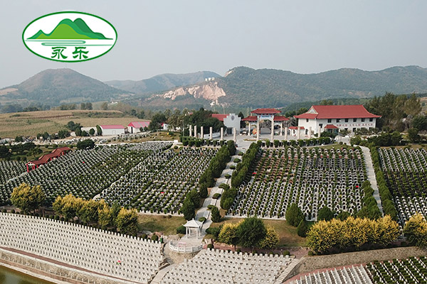 沈阳公墓不同文化中安葬习俗有何差异？