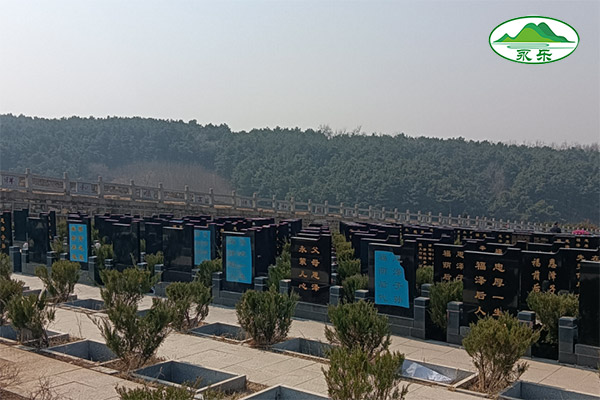 沈阳公墓扫墓着装规范：如何得体表达敬意？